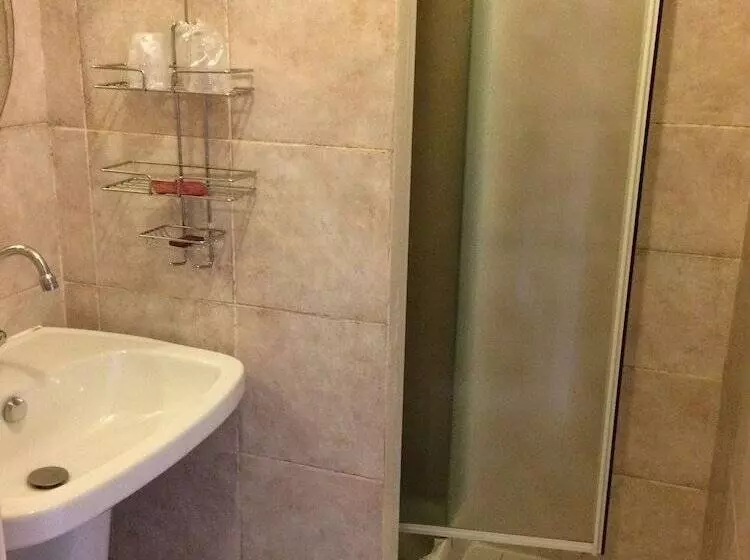 호텔 Hôtel Du 6 Juin