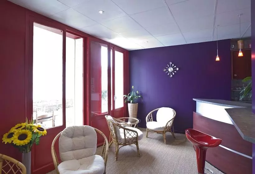 호텔 Hôtel Du 6 Juin