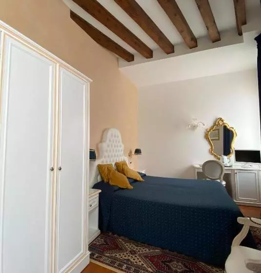 هتل Locanda Casa Querini