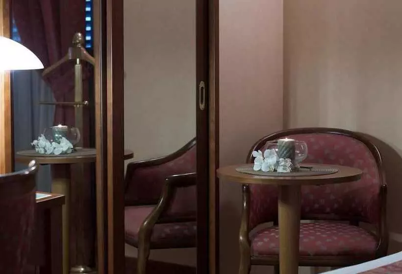 酒店 Massimo Plaza