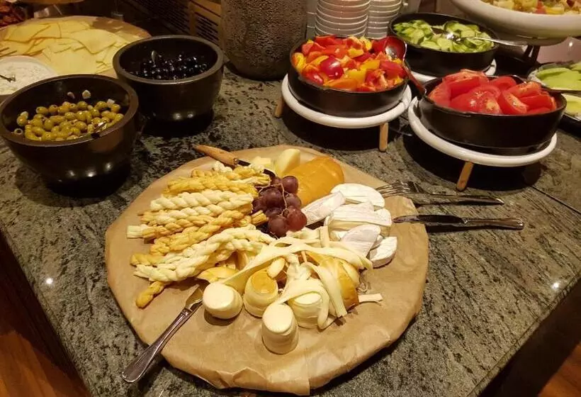 Radisson Blu Carlton Hotel, Bratislava