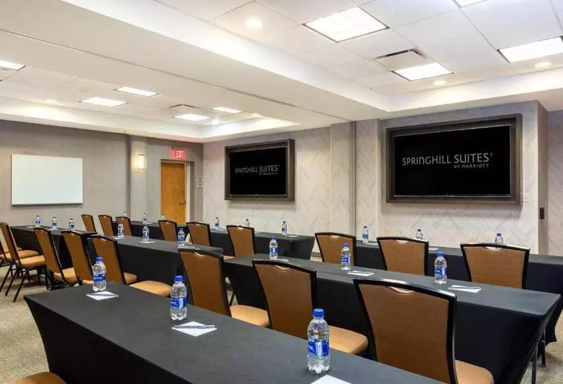 فندق Springhill Suites By Marriott Miami Airport South Blue Lagoon Area