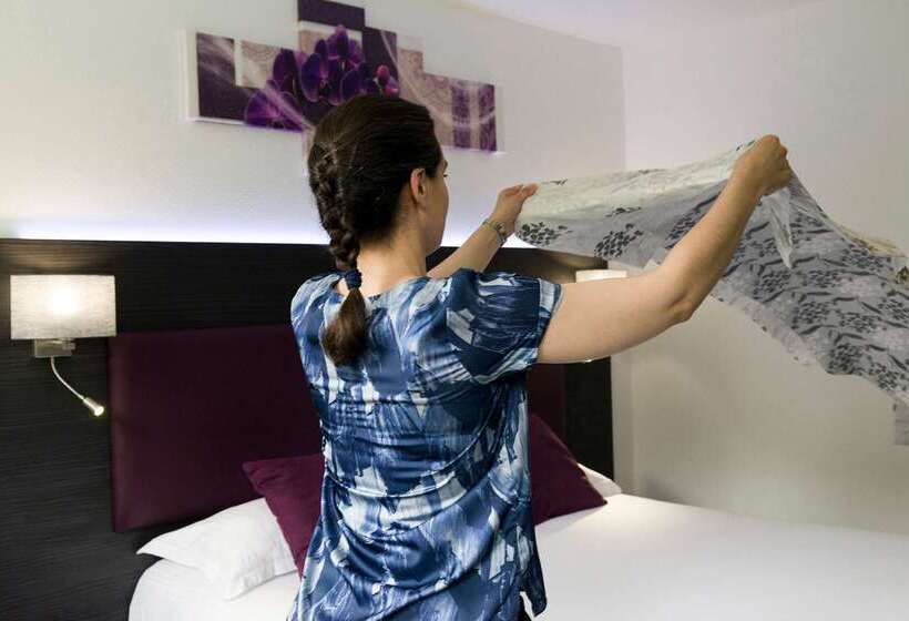 ホテル The Originals City Hôtel, Aéroport Beauvais