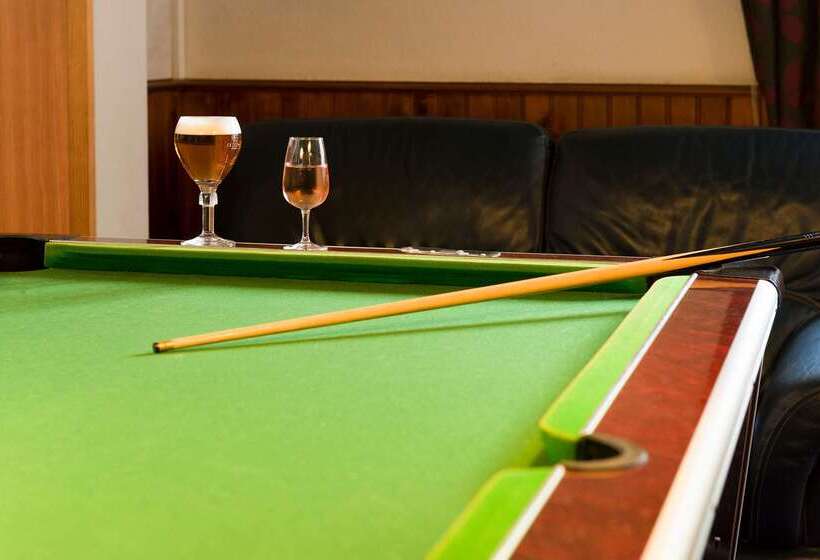 ホテル The Originals City Hôtel, Aéroport Beauvais