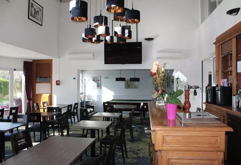 Отель The Originals City Hôtel, Aéroport Beauvais