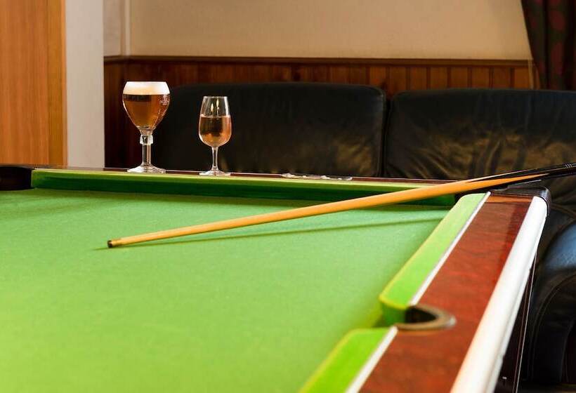 ホテル The Originals City Hôtel, Aéroport Beauvais