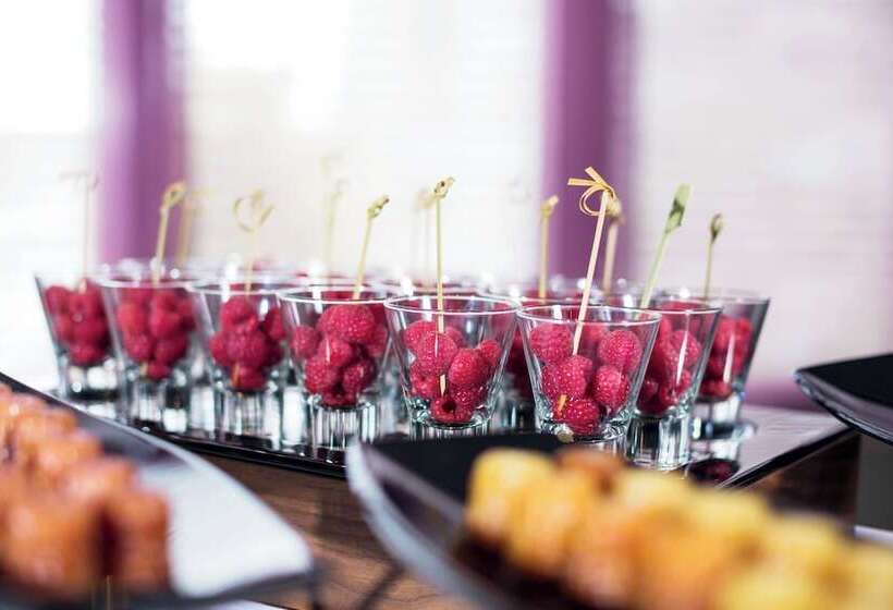 Naama Bay Promenade Beach Resort Managed by Accor