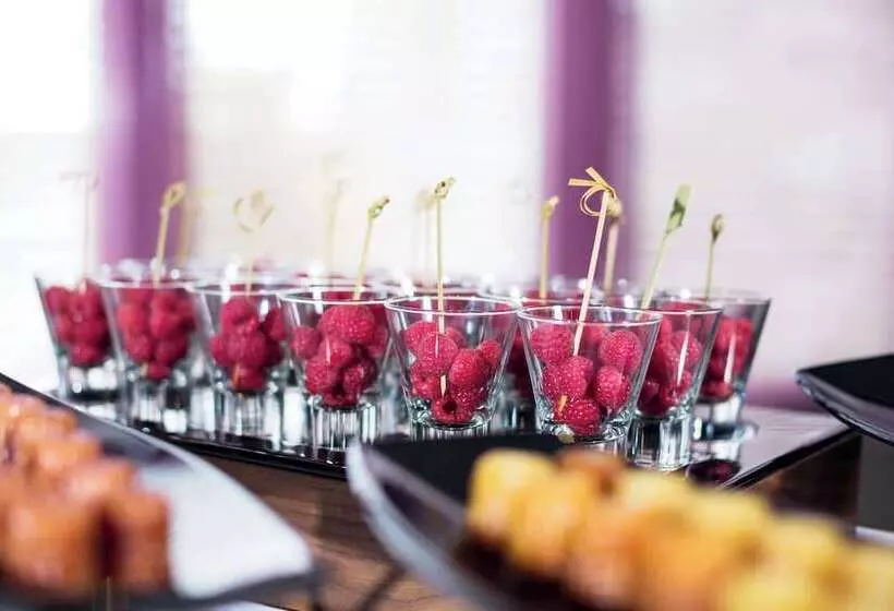 Naama Bay Promenade Beach Resort Managed by Accor