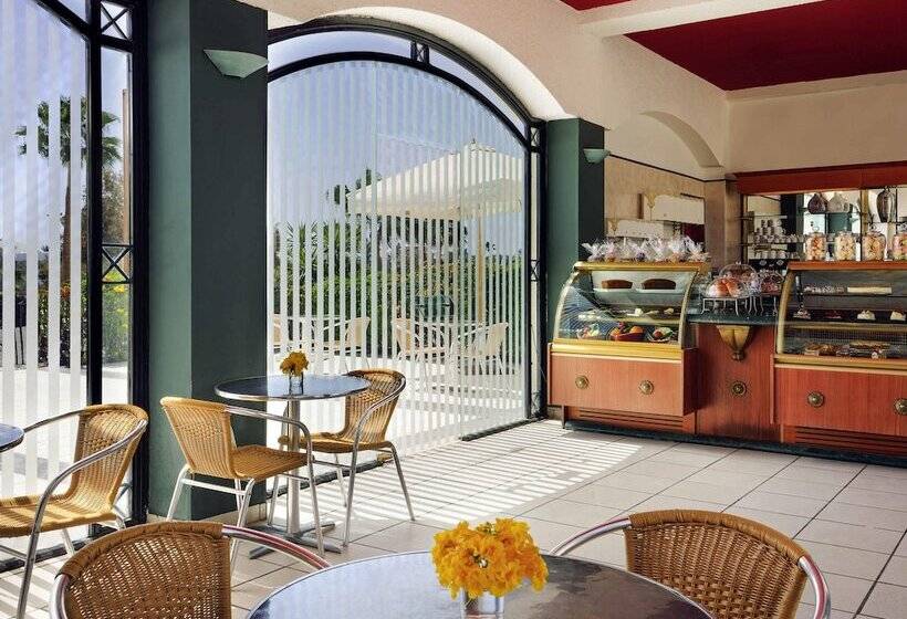 Naama Bay Promenade Beach Resort Managed by Accor