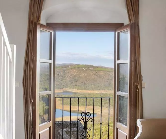 Tugasa Castillo De Castellar