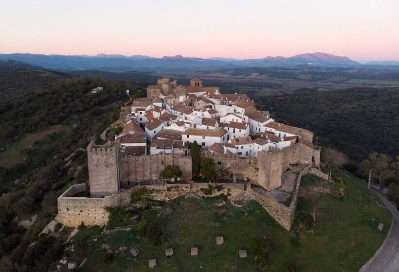 Tugasa Castillo De Castellar