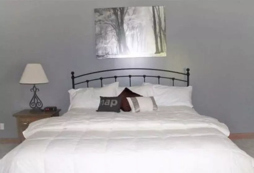 Aamiaismajoitus (B&B) Oak Creek Lodge