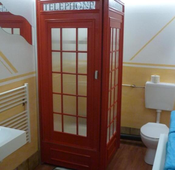 客栈 Schönbrunnen