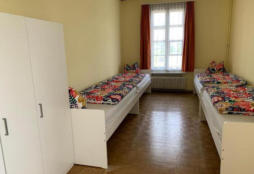 客栈 Schönbrunnen