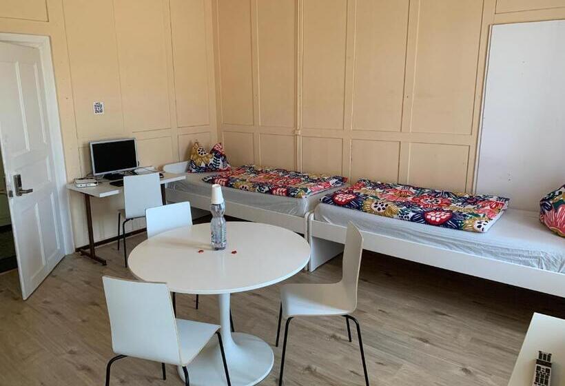 客栈 Schönbrunnen