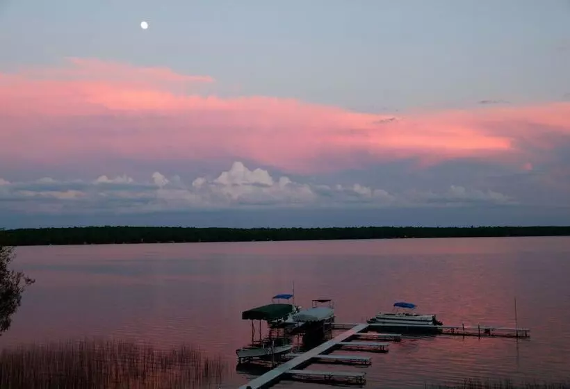 Hotelli Aj S Lodge And Oven