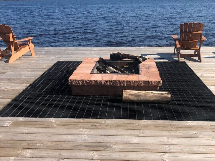 فندق Aqua Log Cabins Resort