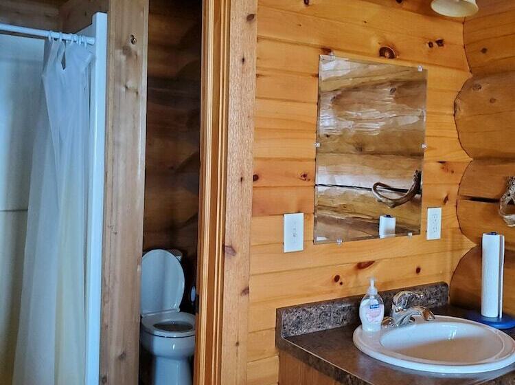 فندق Aqua Log Cabins Resort