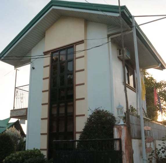 בית מלון כפרי Doña Josefa Aquino Poolside Resort