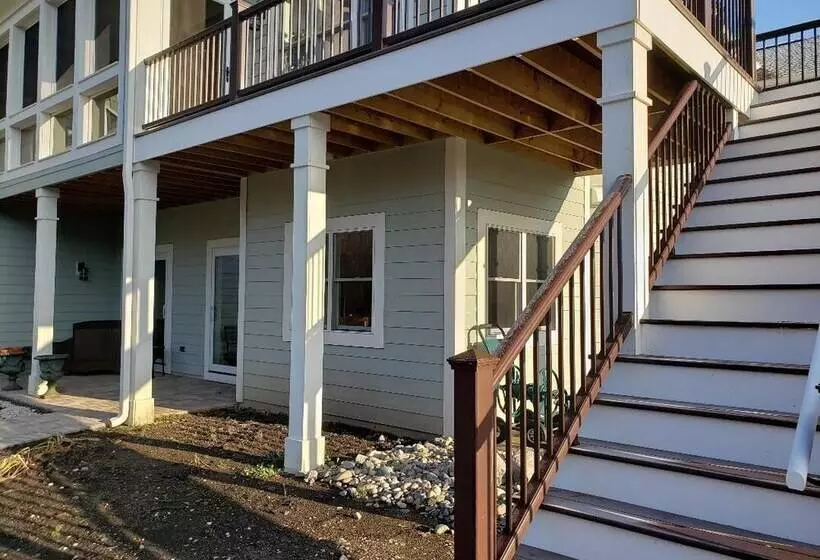 Manor On The Mile Two