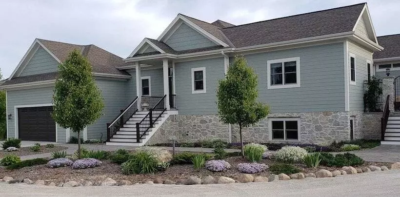 Manor On The Mile Two