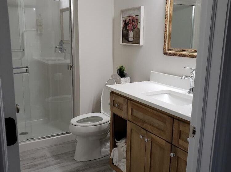 Manor On The Mile Two