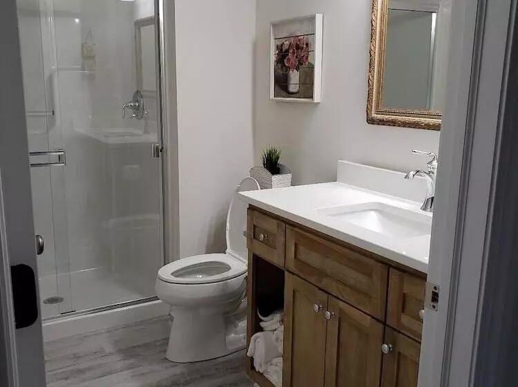 Manor On The Mile Two