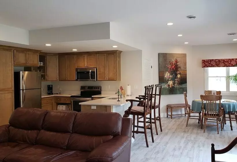 Manor On The Mile Two