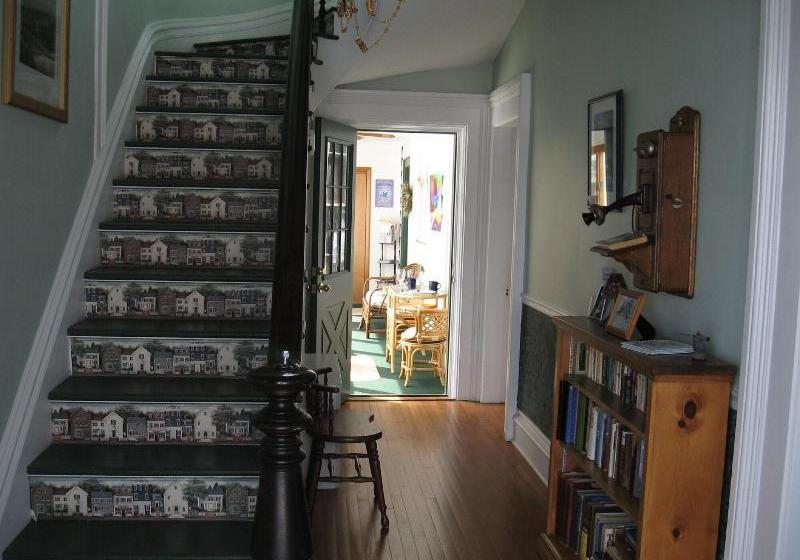 Mariaville Lake Bed And Breakfast