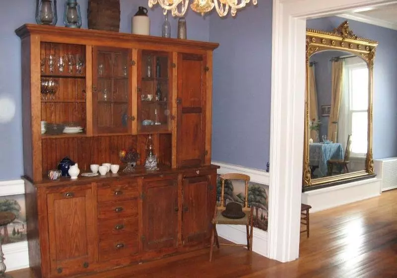 Mariaville Lake Bed And Breakfast