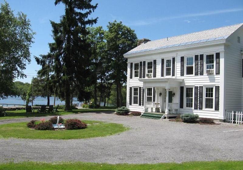 Mariaville Lake Bed And Breakfast