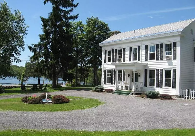 Mariaville Lake Bed And Breakfast