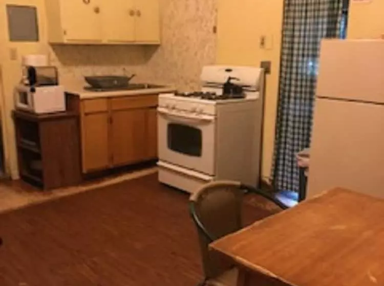 Riverbay Adventure Inn