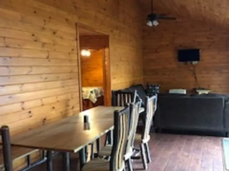 Riverbay Adventure Inn