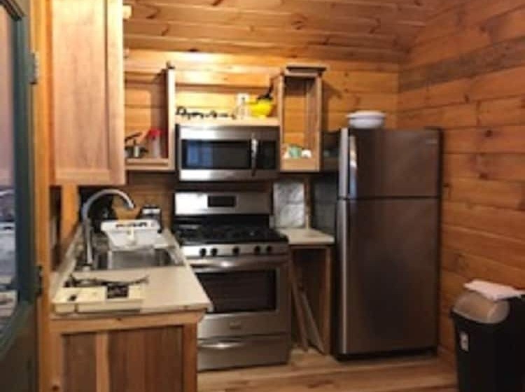 Riverbay Adventure Inn