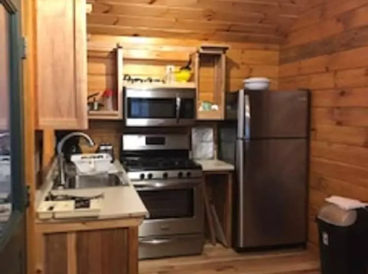 Riverbay Adventure Inn