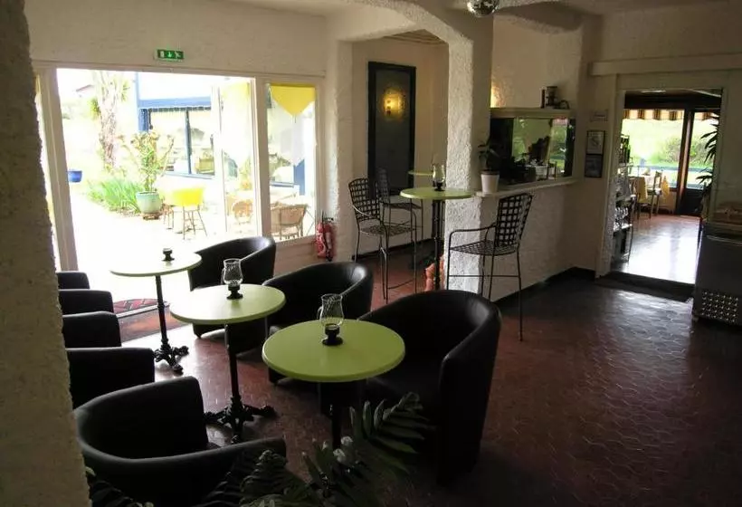 Abaca Ypua Hotel Restaurant