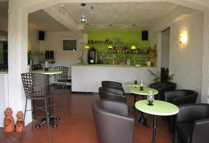 Abaca Ypua Hotel Restaurant