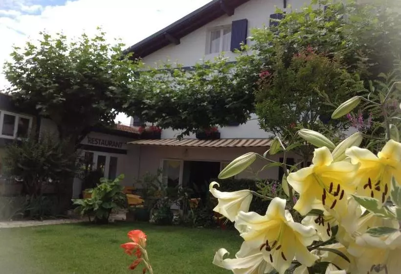 Abaca Ypua Hotel Restaurant