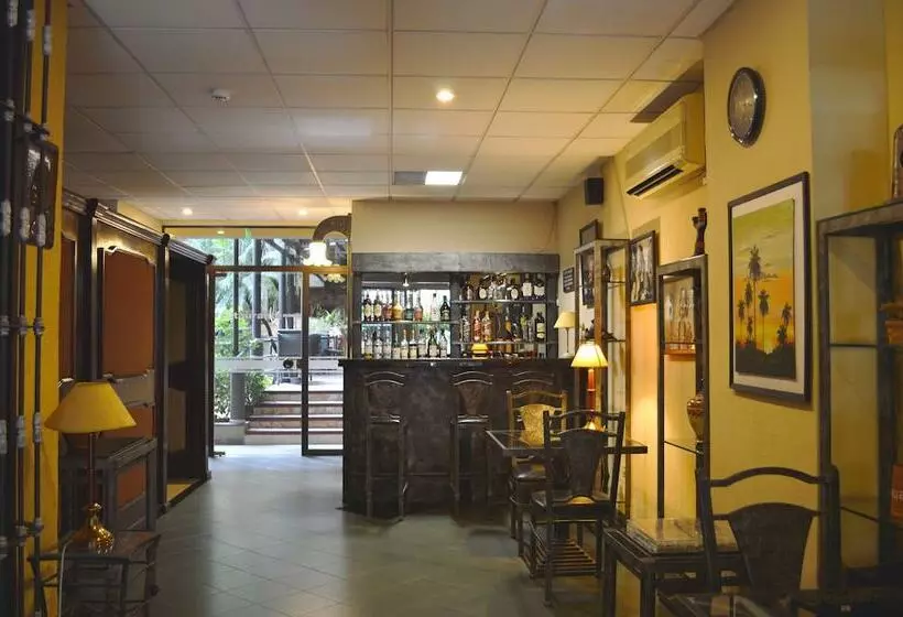 Aspen Hotel & Apart