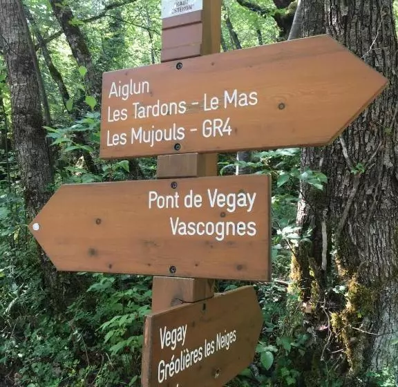 ホテル Auberge De Calendal