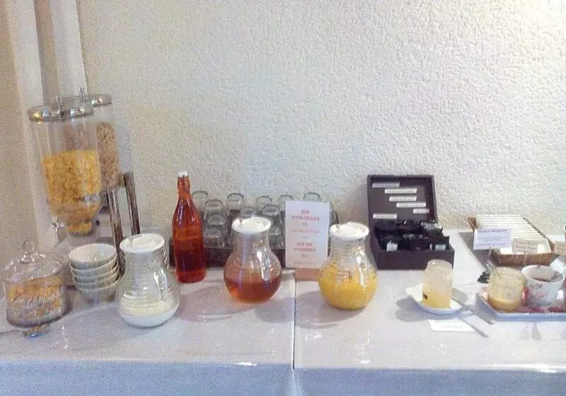 בית מלון כפרי Auberge De Launay