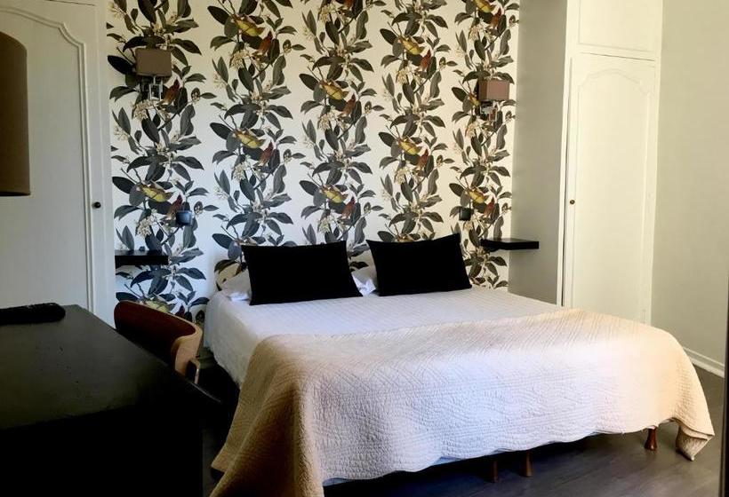 هتل Auberge Le Luberon