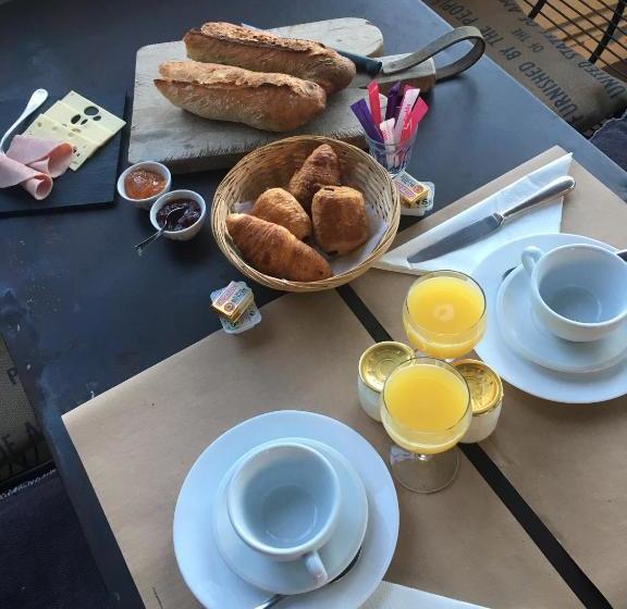 هتل Auberge Le Luberon