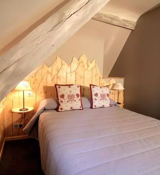 ホテル Auberge Le Cabaliros