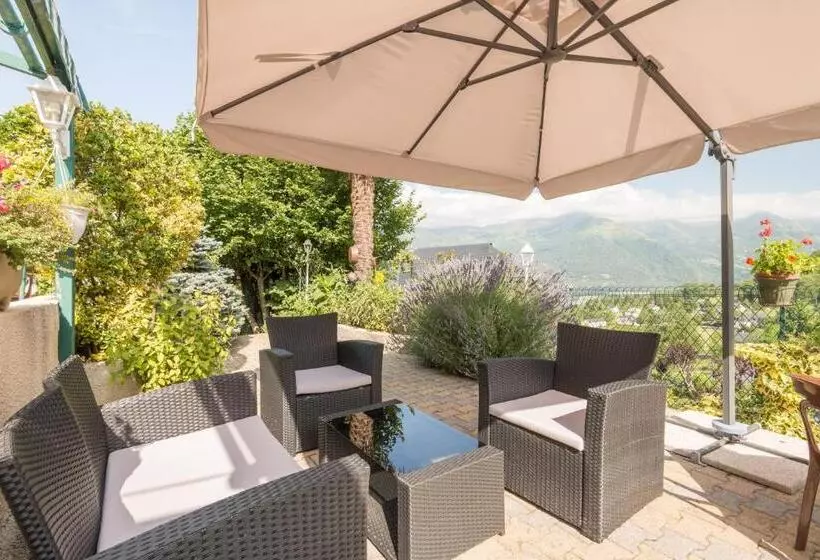 ホテル Auberge Le Cabaliros