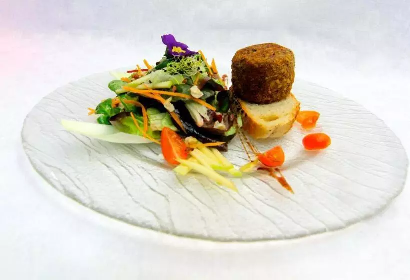 ホテル Auberge Le Cabaliros