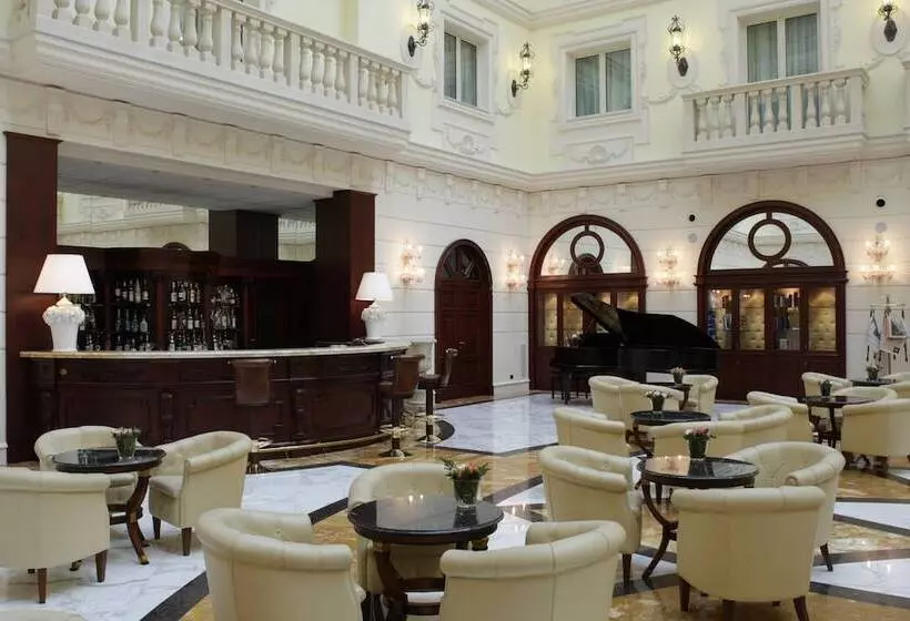 Grand Hotel Vanvitelli