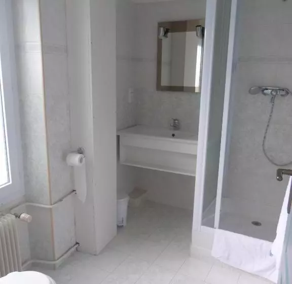 Отель Hôtel Restaurant Le Lachens