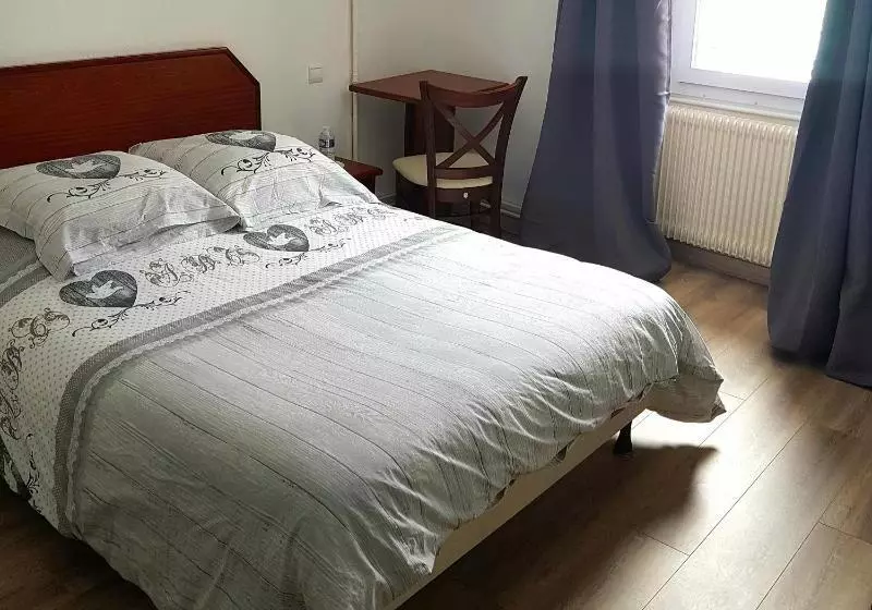 Отель Hôtel Restaurant Le Lachens